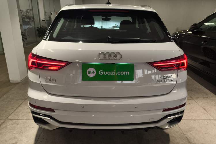 Used Audi Q3 2024 40 TFSI Fashion Dynamic Model
