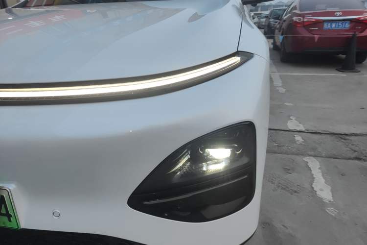 Used XPeng G6 2025 625 Long-Range Max Flagship Edition Left Front Headlight