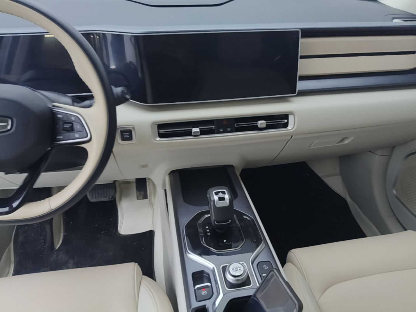 Geely Auto icon 2023 1.5TD Chocolate Smoothie Edition — снимка 15