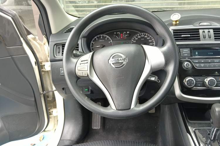 Used Nissan Tiida 2016 1.6L CVT Cool Dynamic Edition
