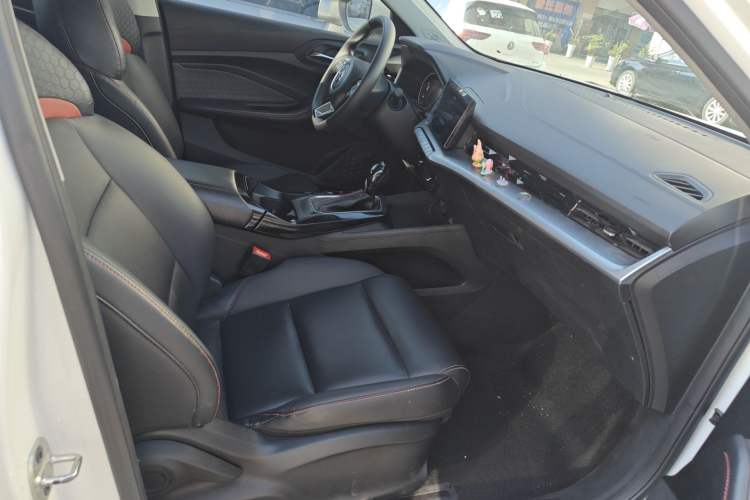 Used MG 5 2022 180 DVVT CVT Youth Luxury Edition Right Front Seat