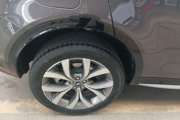 Used Land Rover Discovery Sport 2024 Luxury Custom Edition