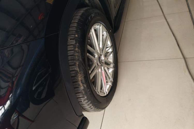 Used Toyota Highlander 2023 2.5L Smart Electric Hybrid Dual-Drive Prestige Version 7 Seats Left Front Wheel Hub