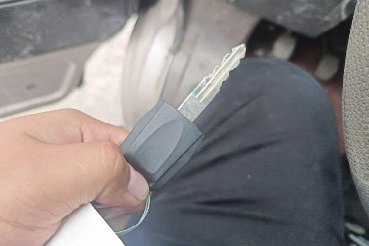 Used Jinbei Hiace X30 2020 1.5L Super-Comfortable Version China VI Standard SWC15M Vehicle Key