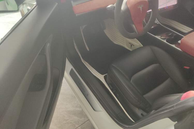 Used Tesla Model 3 2020 Revised Version Standard Range Rear-Wheel Drive – Upgraded Edition Driver Seat