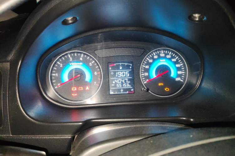 Used Dongfeng Fengon 330 2019 1.5L Manual Practical II China VI