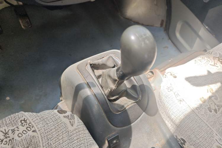 Used Wuling Zhiguang 2010 1.0L Liye Edition Gear Lever