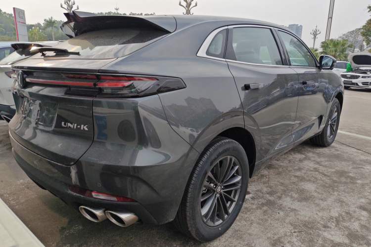 Used Changan UNI-K 2024 2.0T Two-Wheel Drive YueShang Trim
