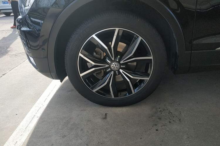 Used Volkswagen Tiguan L 2019 330TSI Automatic Two-Wheel Drive Smart Luxury Version China V Emission Standard