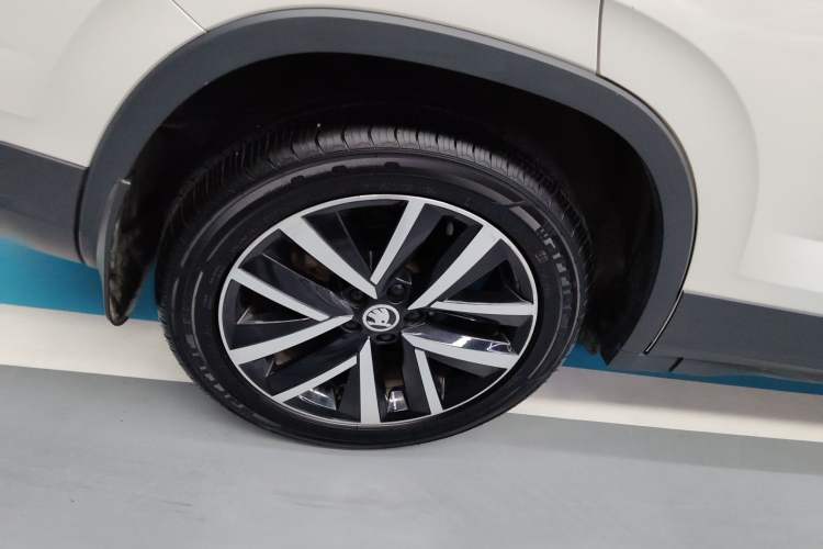 Used Skoda Kamiq 2018 1.5L Automatic Comfort Edition China VI Standard Right Rear Wheel Hub