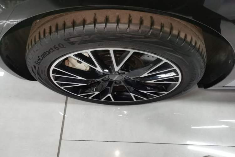 Used Zeekr X 2025 5-Seater Four-Wheel Drive Sport Version Left Front Wheel Hub