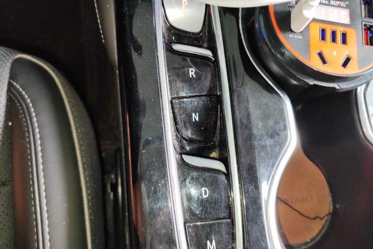 Used Buick Envision 2022 Encore Plus 652T Five-Seat All-Wheel-Drive Luxury Model Gear Lever