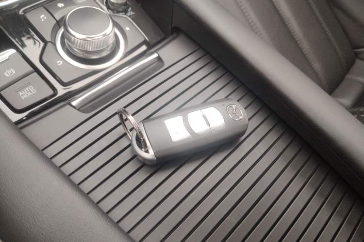 Used Mazda Atenza 2020 2.0L Blue Sky Luxury Edition Interior 1