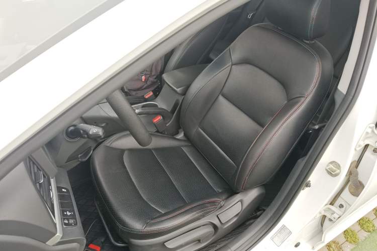 Used Hyundai Elantra (6th Generation / Lingdong) 2018 1.6L Automatic 15th Anniversary Special Edition Left Front Seat