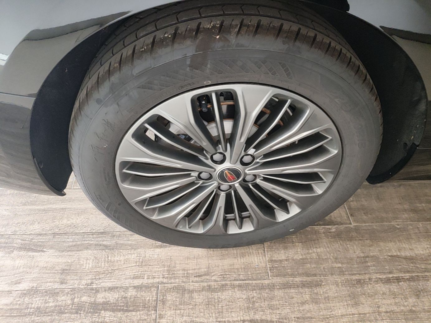 Hongqi H5 2026 Model 2.0T Automatic Qi Ling Pro Edition — снимка 11