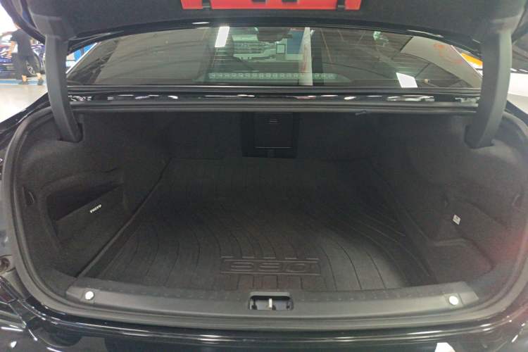 Used Volvo S90 New Energy 2021 T8 eDrive Hybrid Zhiyi Luxury Edition
