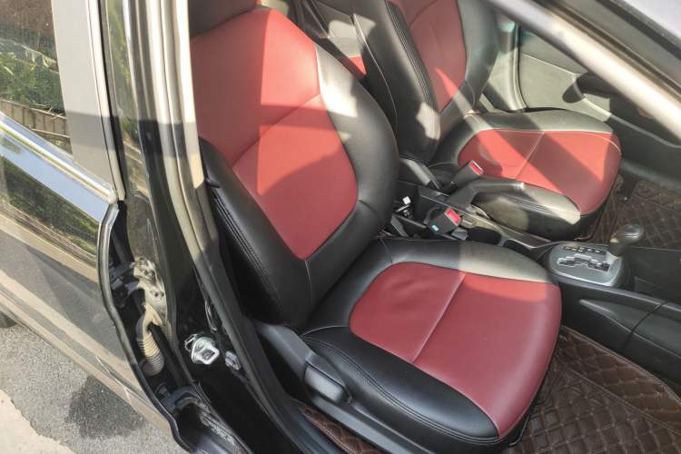 Used Kia K2 2015 Sedan 1.4L Automatic GLS Right Front Seat