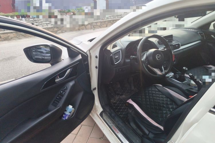 Used Mazda 3 Axela 2014 Hatchback 1.5L Manual Comfort Model