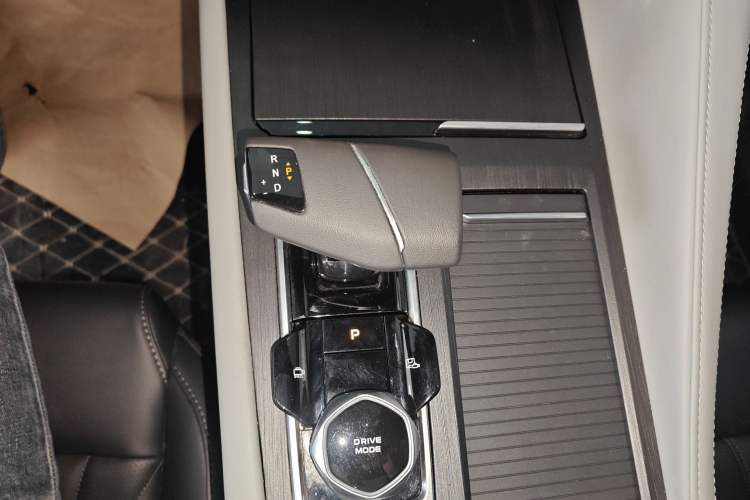 Used CHANGAN CS75 PLUS 2024 3rd Generation Champion Edition 1.5T Intelligent Drive Dynamic Model
