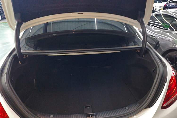 Used Mercedes-Benz C-Class 2018 C 200 L Sport Edition Trunk