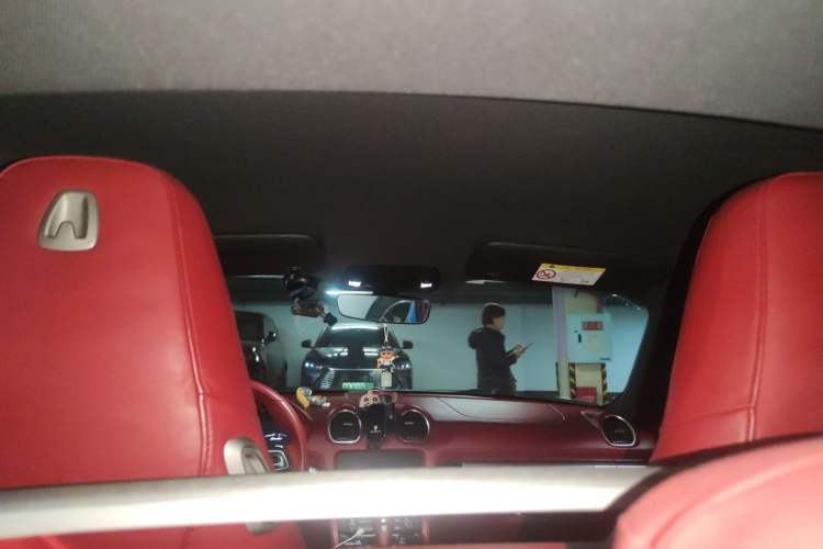 Used Porsche 718 2016 Cayman 2.0T Headliner