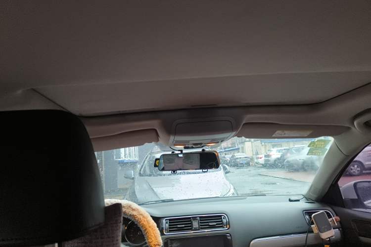 Used Volkswagen Sagitar 2015 1.6L Automatic Comfort Model Headliner