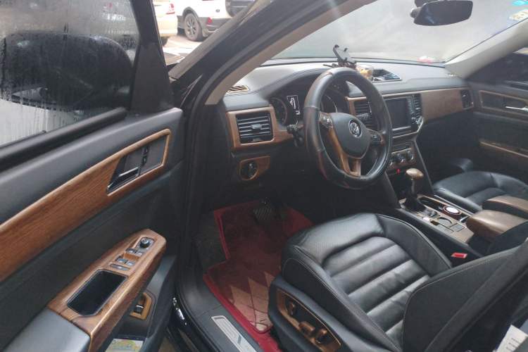 Used Volkswagen Teramont 2017 330TSI Two-Wheel-Drive Luxury Edition Driver Seat