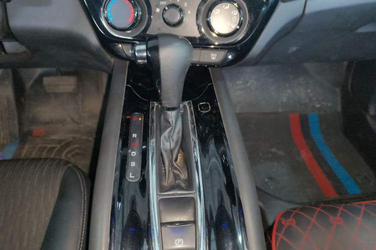 Used Honda Vezel 2020 1.5L CVT Pioneer Edition
