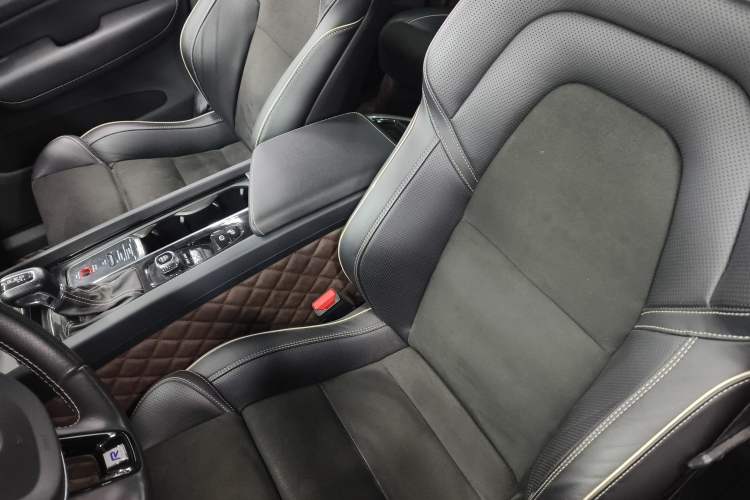 Used Volvo XC60 2019 T5 4x4 Zhiya Sport Edition China VI Standard
