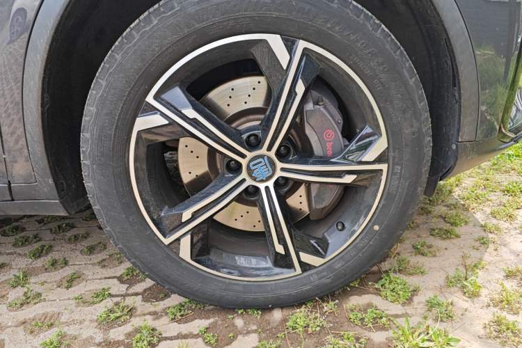 Used BYD Tang New Energy 2021 DM 2.0T Four-Wheel Drive High-Performance Luxury Model Right Front Wheel Hub