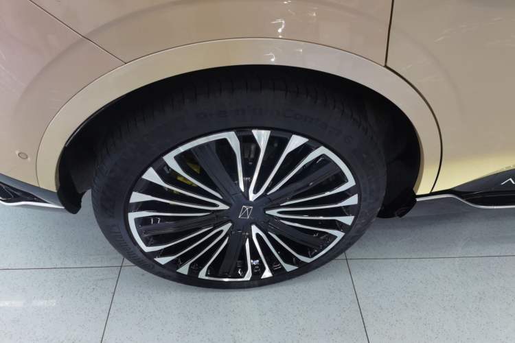 Used Avatr 11 2024 700 Three-Laser Four-Wheel Drive Recommended Version