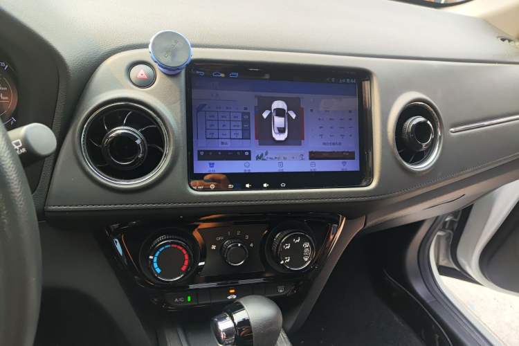 Used Honda XR-V 2017 1.5L LXi CVT Classic Edition Audio And AC Panel