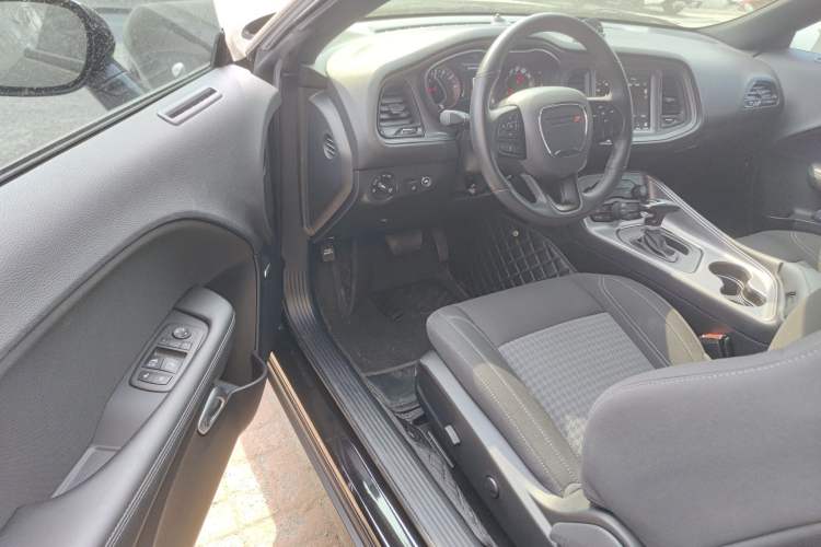 Used Dodge Challenger  Driver Seat