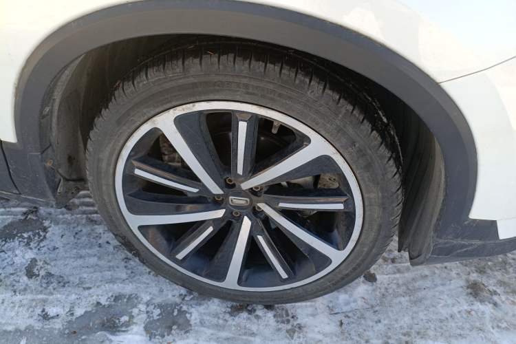 Used Bestune T77 2019 230 TID Automatic Luxury Version National V Right Front Wheel Hub