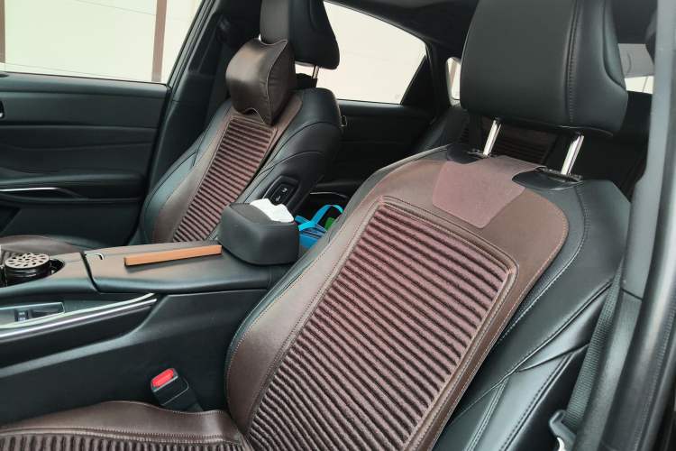 Used Toyota Avalon 2019 2.0L XLE Premium Edition China VI