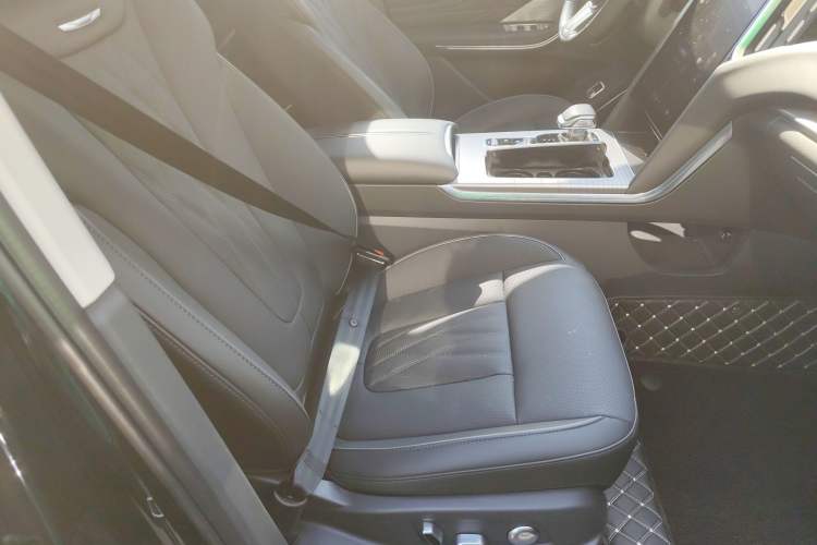 Used Hongqi HS7 PHEV 2024 2.0T PHEV Four-Wheel Drive Flagship Edition 7 Seats
