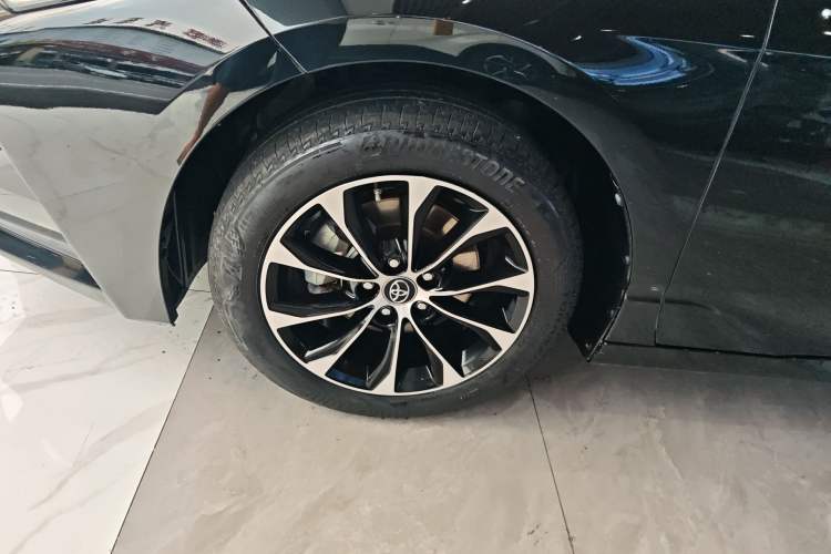 Used Toyota Avalon 2022 2.5L Ambition Edition Left Front Wheel Hub