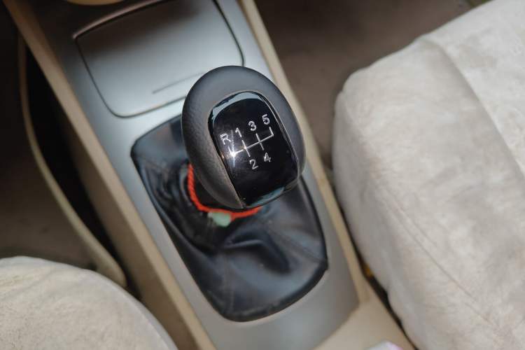 Used Buick Excelle 2013 1.5L Manual Classic Model