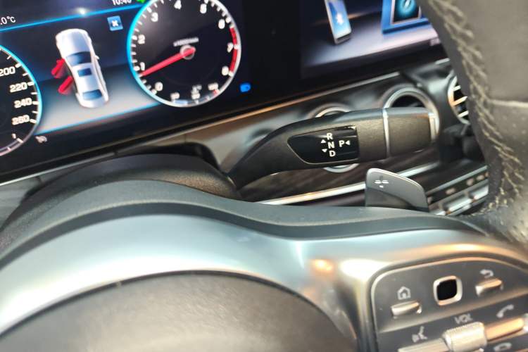 Used Mercedes-Benz E-Class 2019 Restyled E 300 L Sporty and Stylish Edition
