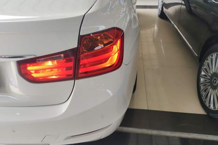 Used BMW 3 Series 2014 320Li Fashion Model
