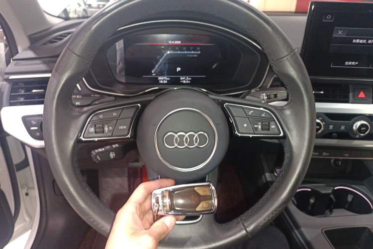 Used Audi A4L 2022 40 TFSI Fashion Dynamic Model Vehicle Key