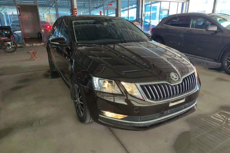 Used Skoda Octavia 2018 1.6L Automatic Luxury Edition