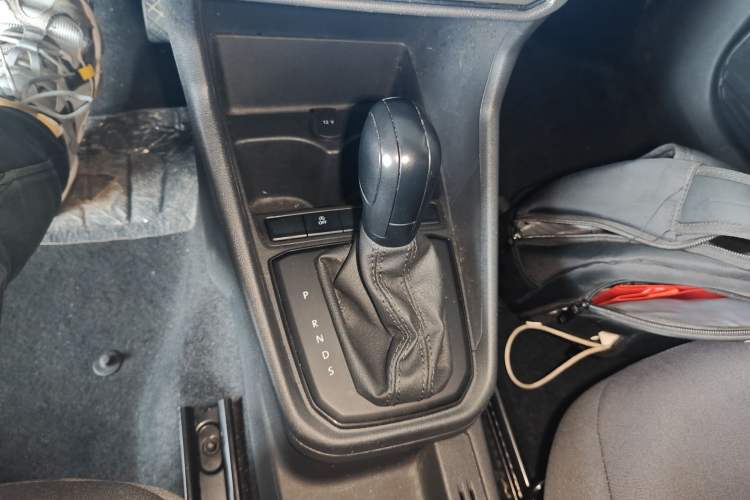 Used Volkswagen Santana 2021 1.5L Automatic Fashion Edition Gear Lever