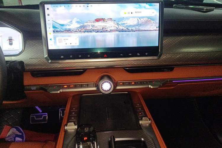 Used Tank 700 New Energy 2024 Hi4-T Extreme Edition Audio And AC Panel