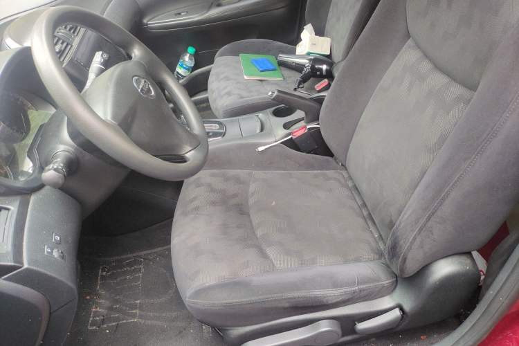 Used Nissan Tiida 2011 1.6L CVT Comfort Model
