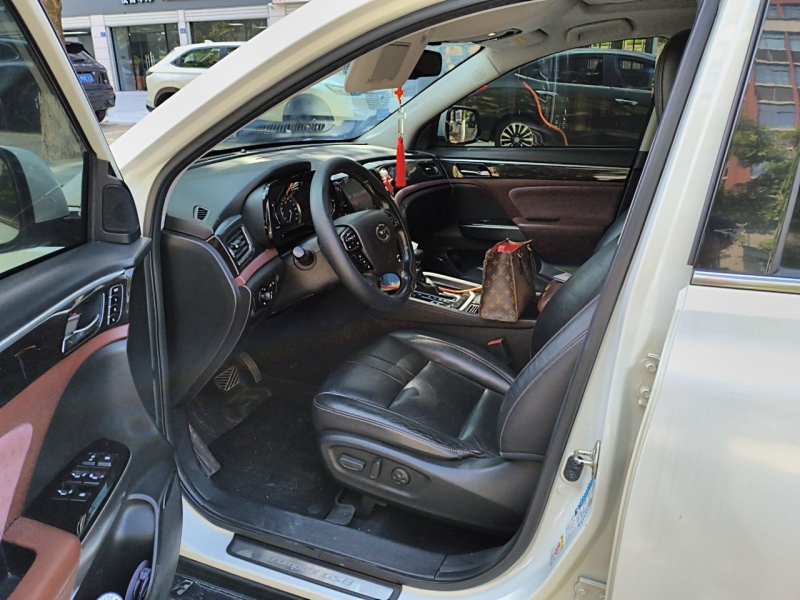 Used GAC Trumpchi GS8 2017 320T Two-Wheel Drive Prestige Version (7 Seats) — 7