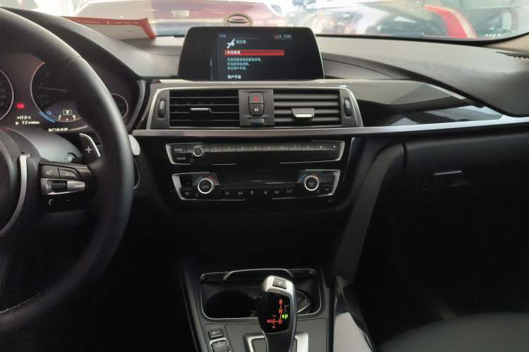 Used BMW 3 Series 2018 320Li Fashion Model
