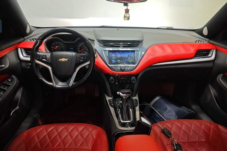 Used Chevrolet Malibu 2018 530T Automatic Luxury Edition Center Console