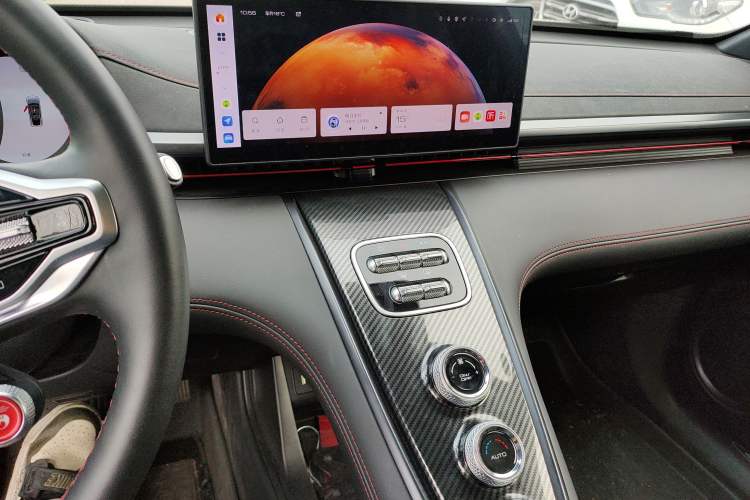 Used ORA Lightning Cat 2024 Dark Night Edition 600 km All-Wheel-Drive High-Performance Version
