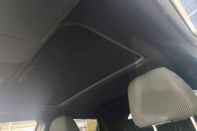 Used Infiniti ESQ 2014 1.6L Spontaneous Edition